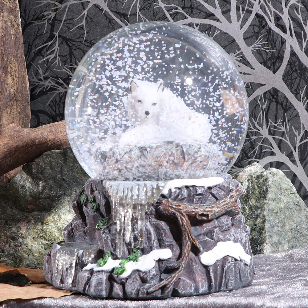 Guardian of the North Snowglobe (LP) 14.5cm