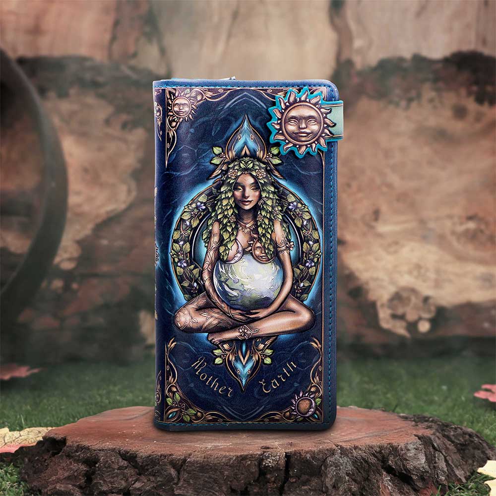 Mother Earth Embossed Purse 18.5cm