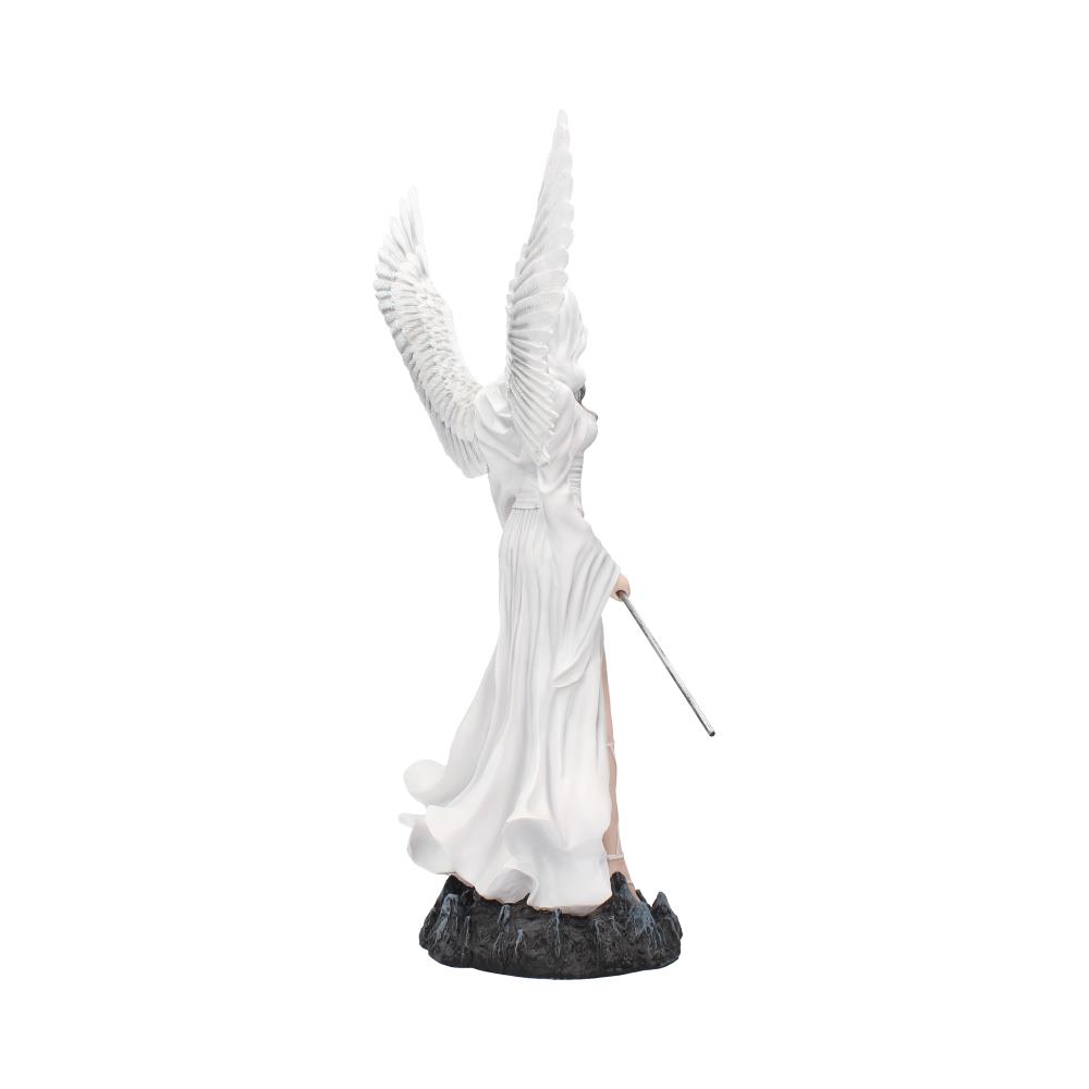 Mercy 61cm