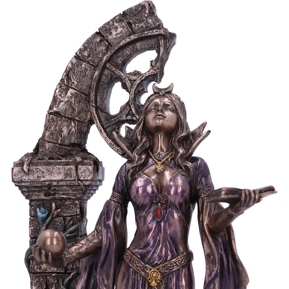 Aradia The Wiccan Queen of Witches 25cm