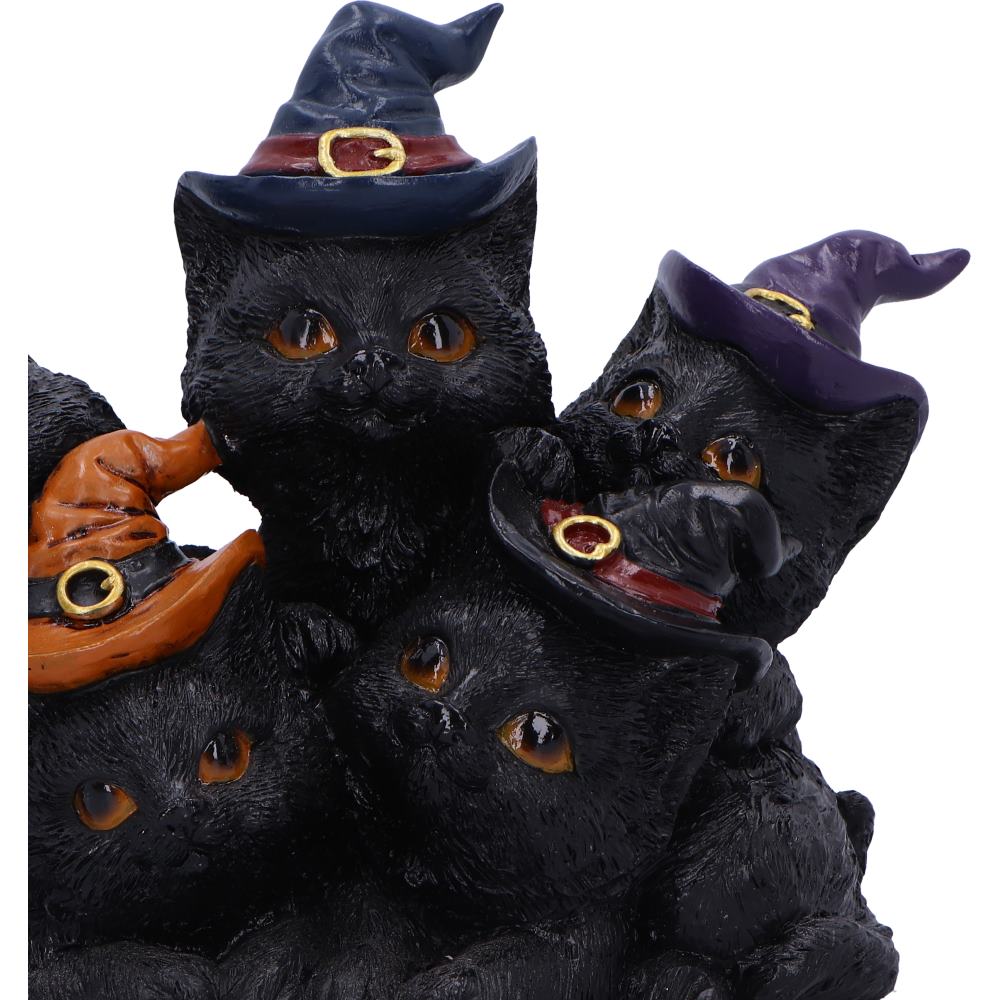 Familiar Friends 18cm