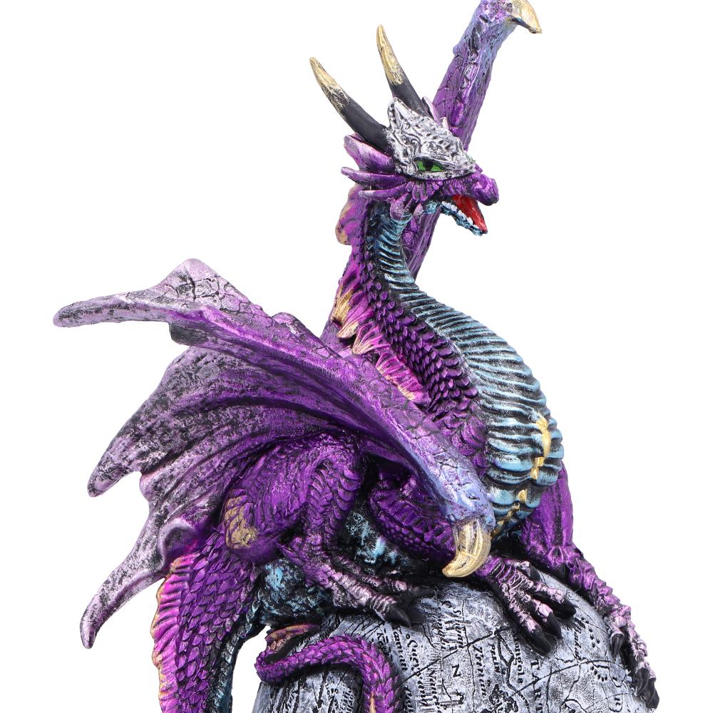Titans Reign 20.5cm