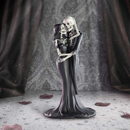 Eternal Embrace 24cm