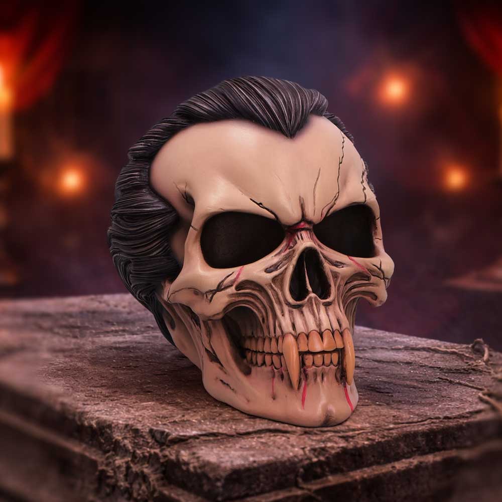 The Lord of the Night Dracula Skull 15.4cm