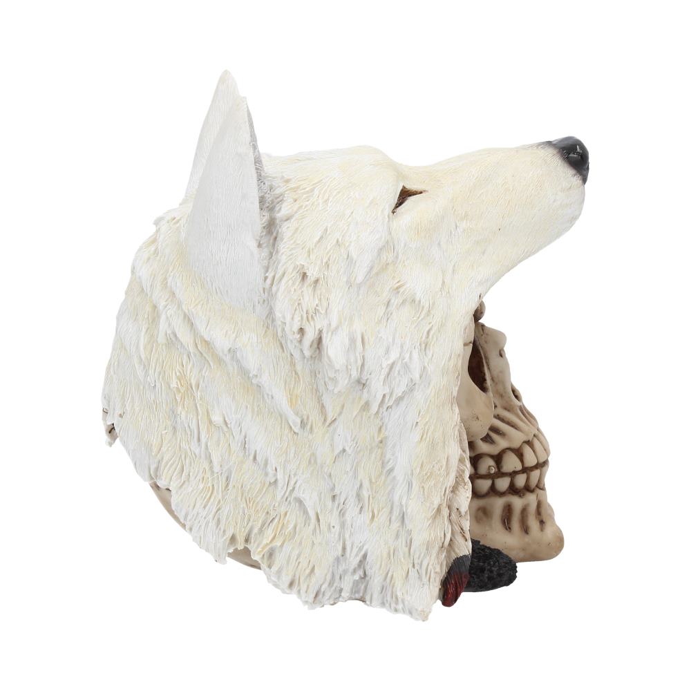 Night Wolf 15.6cm