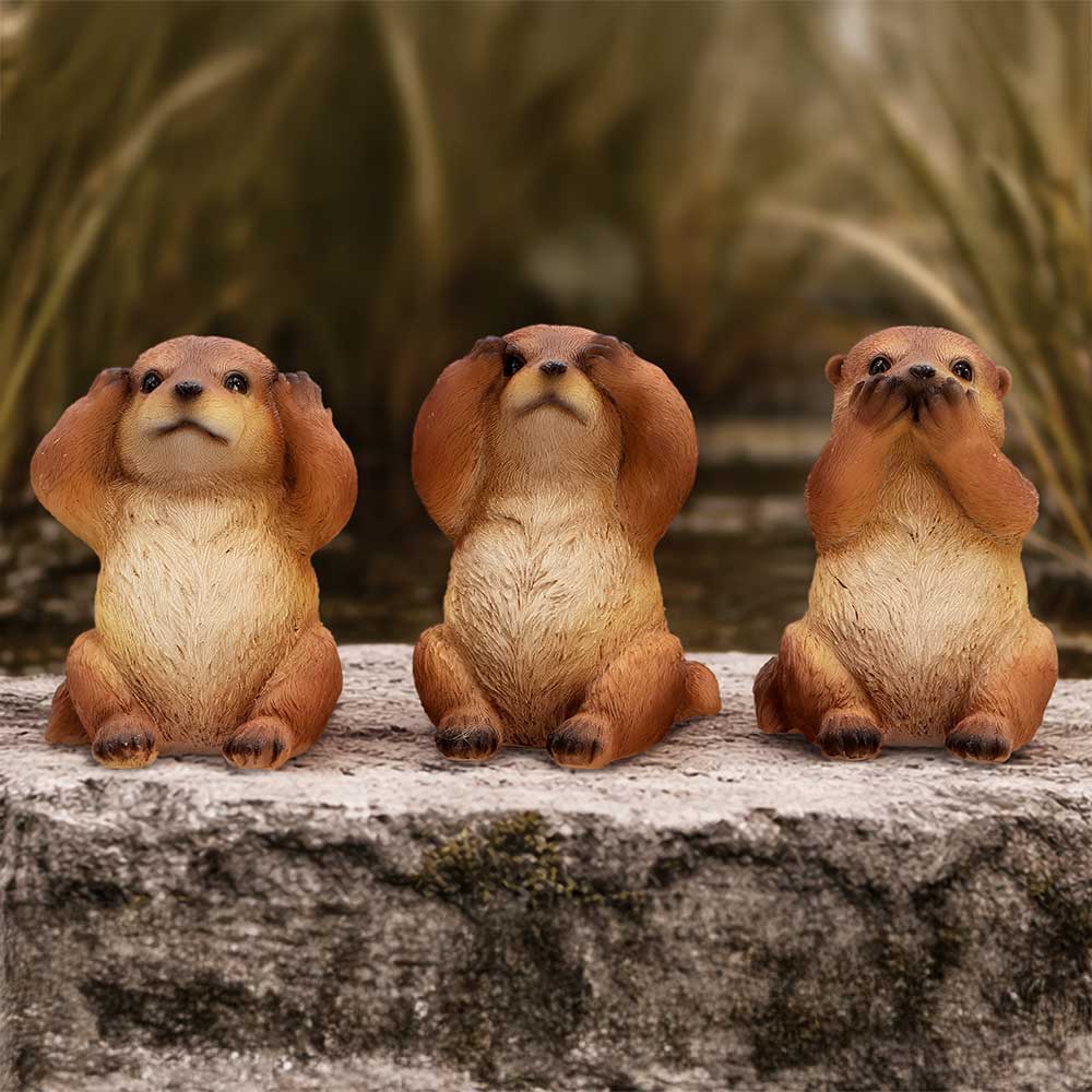 Nemesis Now Three Wise Otters figurine, 8cm, detailed ceramic sculpture of three otters sitting together.